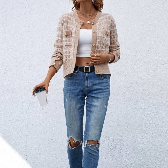 Classic Old Money Style Pocket Patched Button Front Cardigan - Picture 3 of 5